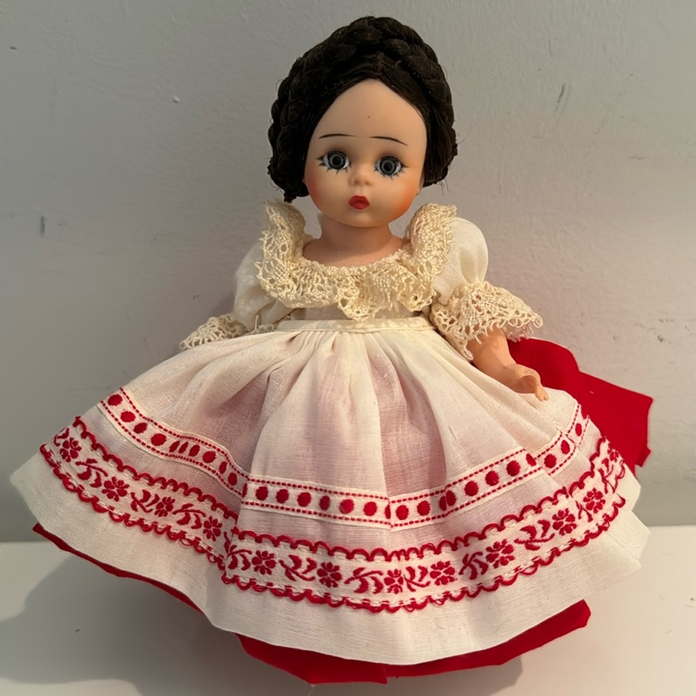 MADAME ALEXANDER RUSSIAN DOLL WITH STAND - Picture 1 of 9